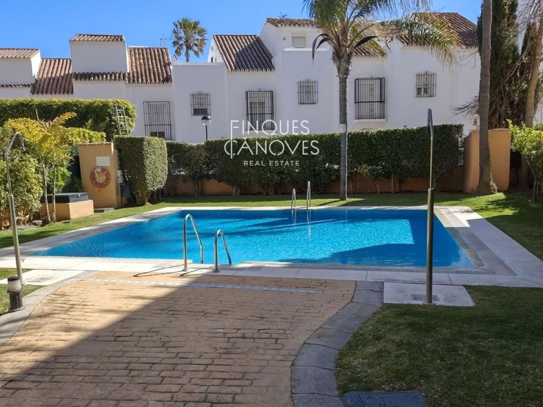 Sprzedaż mieszkania w Calle de la Playa, Marbella
photo 1