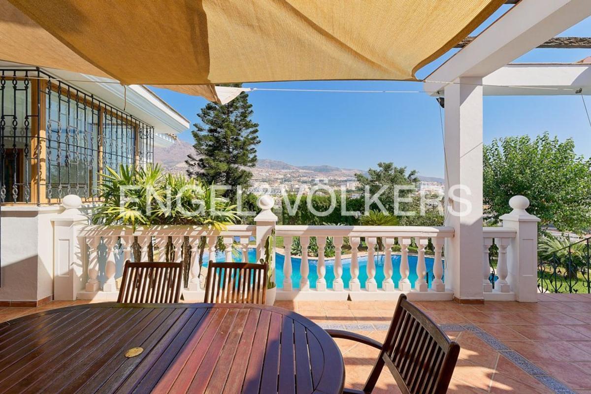 Venta de chalet independiente en Calle Profesor Santiago Rey, Benalmádena
 photo 3