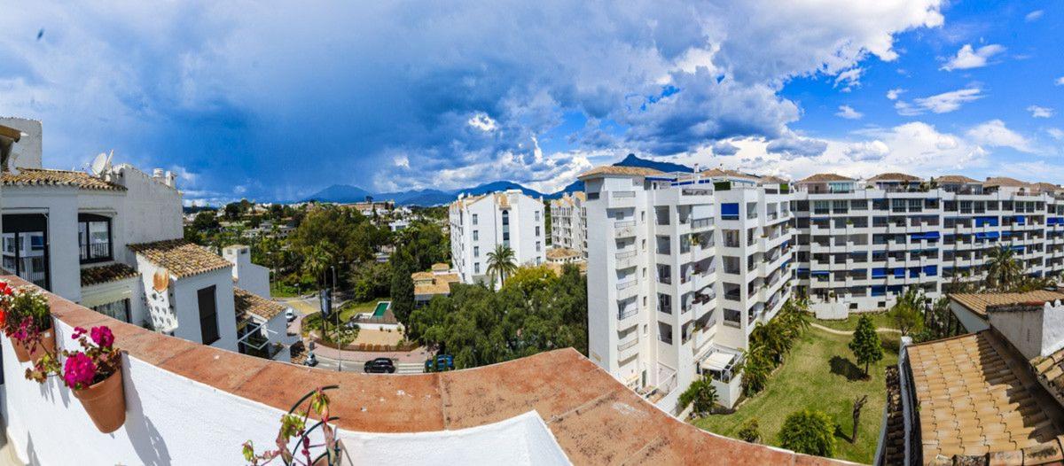 Venta de ático en Urbanizacion N Andal P Banus, Marbella photo 1