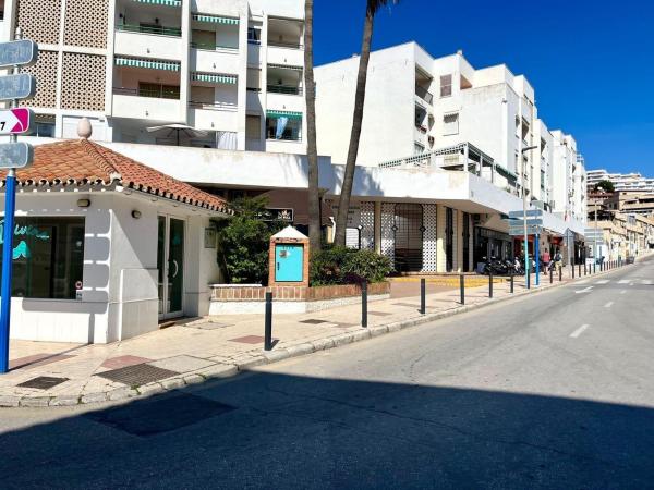 Sprzedaż mieszkania w Calle Decano Higueras del Castillo, Torremolinos
photo 1