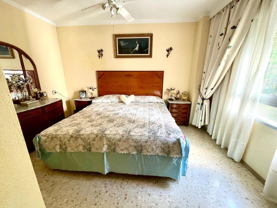 Sale of apartment in Calle Decano Higueras del Castillo, Torremolinos
photo 5