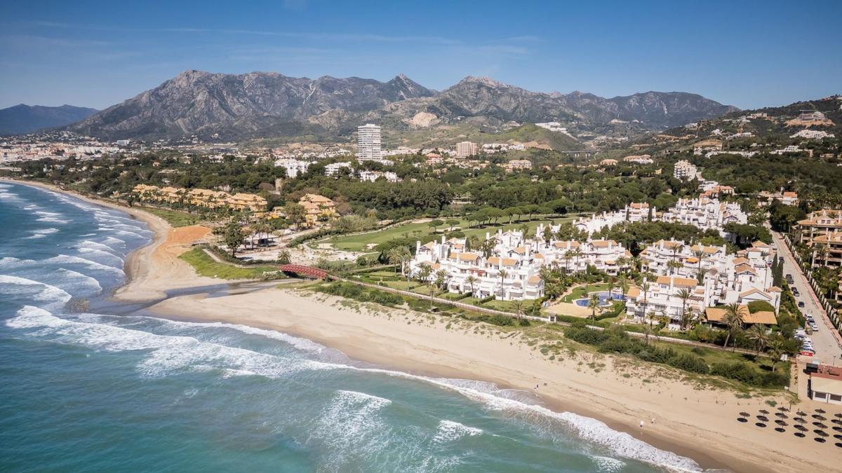 Venta de piso en Urbanización Golf Río Real, Marbella
photo 1