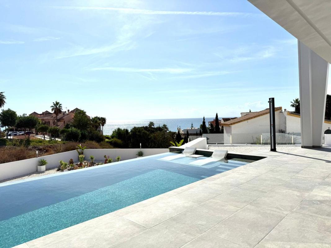 Venta de chalet independiente en Calle Dinamarca, Mijas
 photo 2