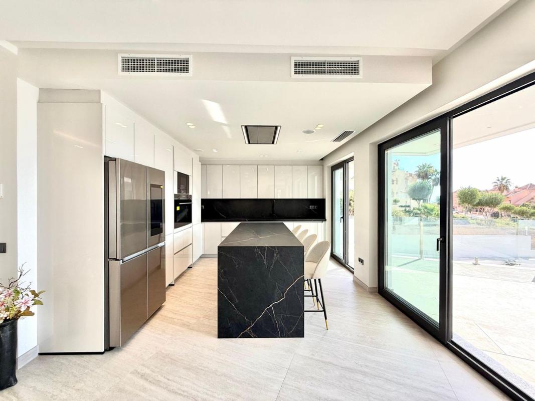 Venta de chalet independiente en Calle Dinamarca, Mijas
 photo 3