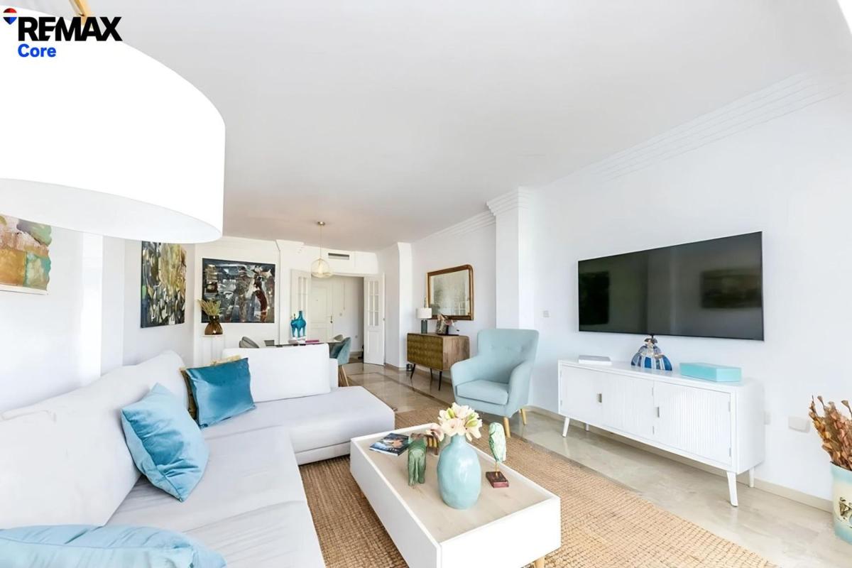 Sprzedaż mieszkania w Barrio Las Brisas, Marbella
photo 1
