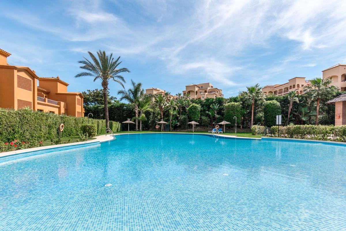 Sprzedaż mieszkania w Calle Pico Alcazaba, 21, Estepona
 photo 2