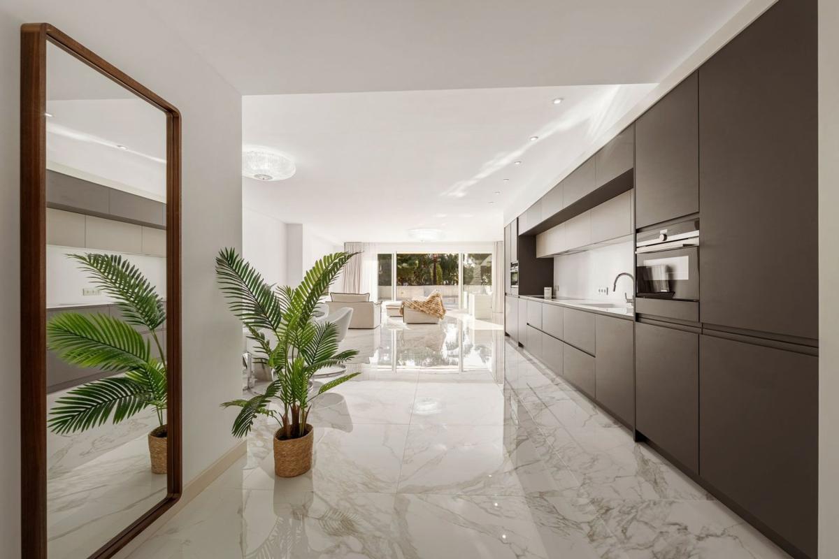 Venta de piso en Barrio Puerto Banús, Marbella
photo 1