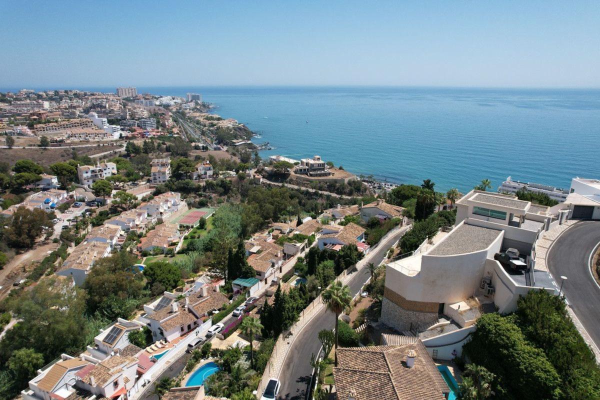 Sale of independent chalet in Carretera Costa del Sol, Benalmádena
photo 2