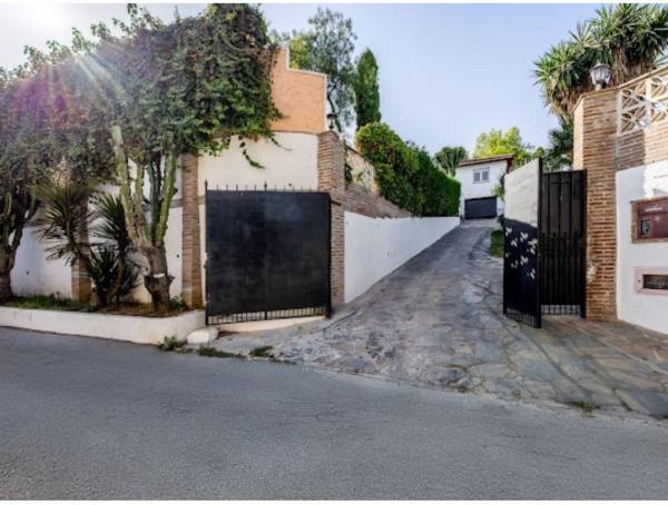 Casa independiente en calle Ballena, 19 thumbnail 2