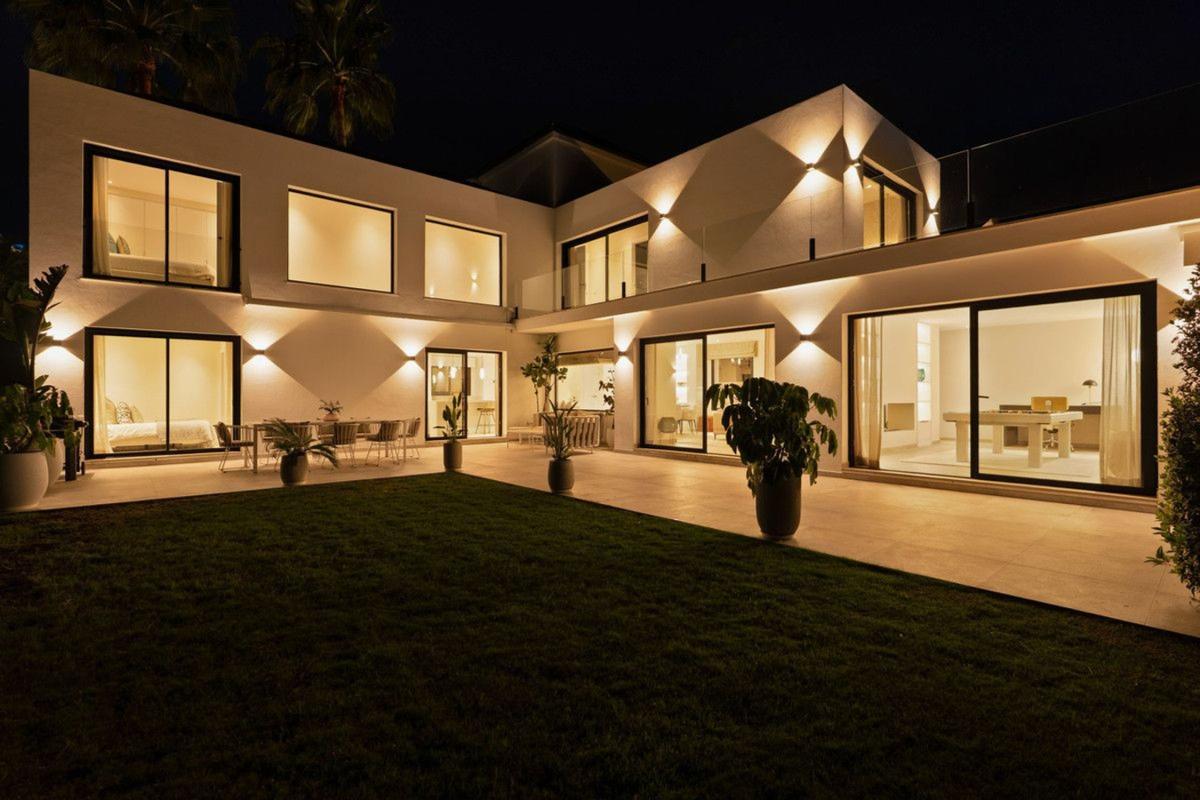 Venta de chalet independiente en Calle Londres, Marbella
photo 4