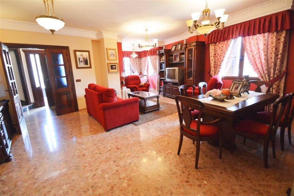 Propiedades en venta y alquiler en España photo 2