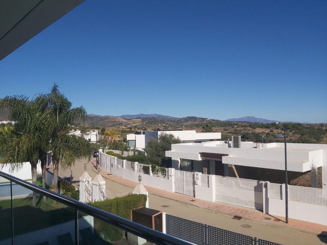 Venta de chalet independiente en Calle el Salvador, Estepona
photo 4