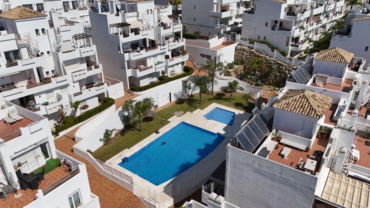 Venta de piso en Urb. Valle Romano, C. Villa Borghese, Estepona
 photo 3