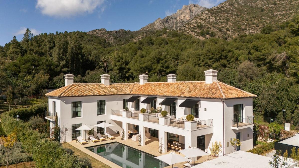 Venta de chalet independiente en Barrio Puente Romano, Marbella
photo 1