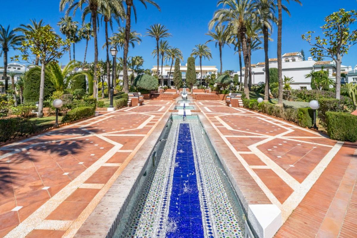 Venta de ático en DOMINION BEACH, Estepona photo 4