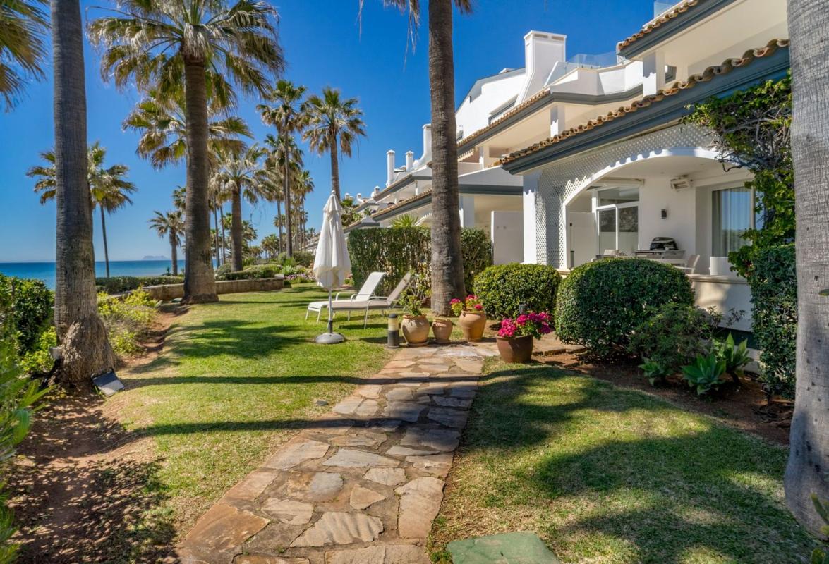 Venta de ático en DOMINION BEACH, Estepona photo 5