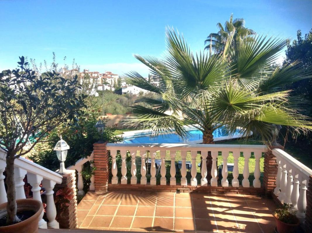 Venta de chalet independiente en Calle Sierrezuela, Mijas
photo 3
