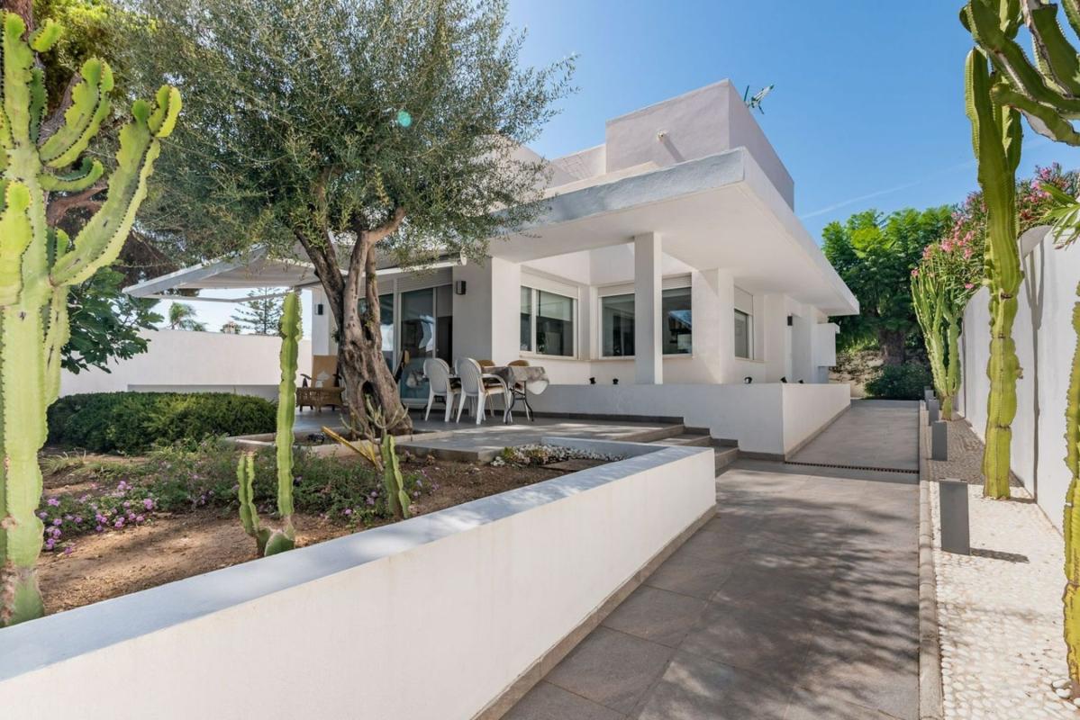 Venta de chalet independiente en Barrio Huerta Belón-Calvario, Marbella
photo 1