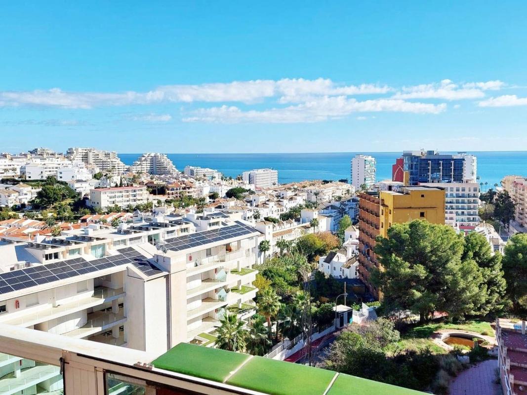 Venta de ático en Avenida Manuel Mena Palma, Benalmádena photo 1