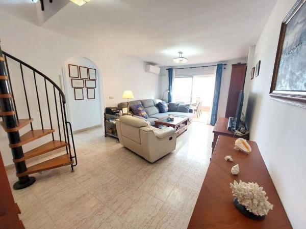 Ático en venta en Avenida Manuel Mena Palma, Benalmádena thumbnail 2