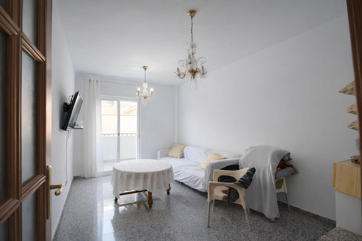 Продажа квартиры на Alameda de Pajares, Фуэнхирола
photo 1