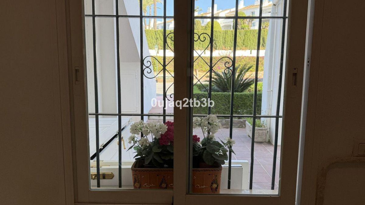 Продажа квартиры на Calle las Azaleas, 1 A, Марбелла
photo 5