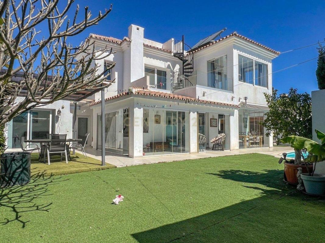 Продажа отдельного шале в Calle Barlovento, 3, Эстепона photo 1