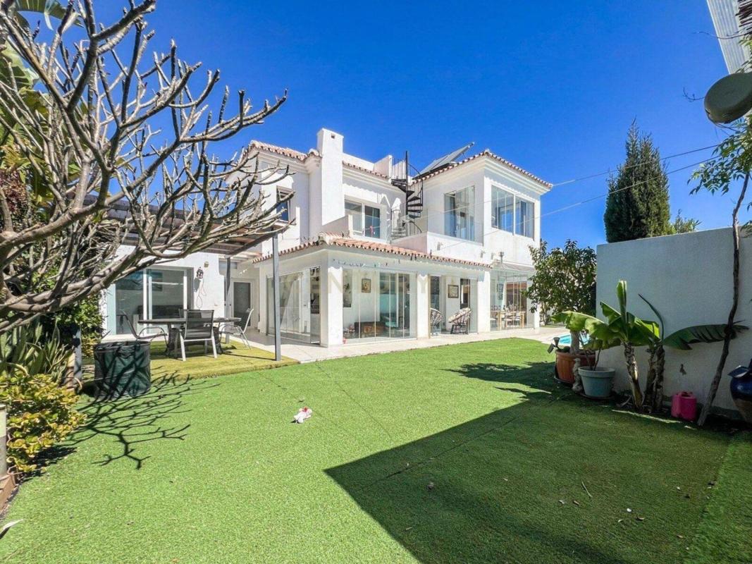 Продажа отдельного шале в Calle Barlovento, 3, Эстепона photo 2