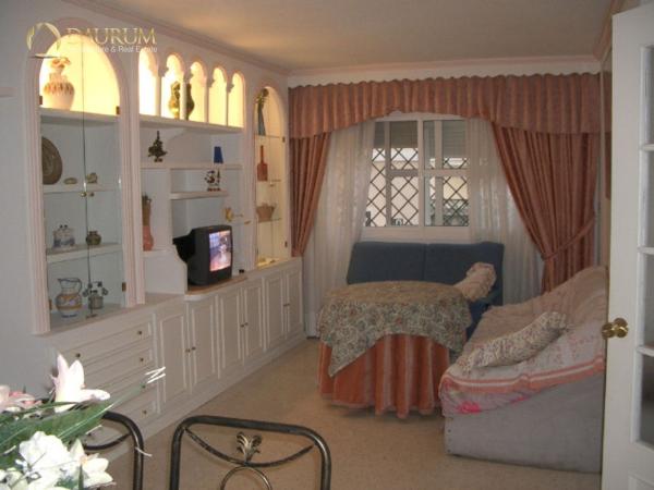 Chalet adosado en calle los Ficus photo 2