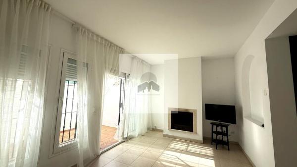 Chalet pareado en calle Juan Blanco thumbnail 2