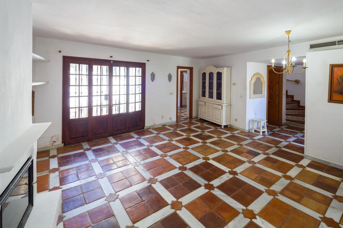Venta de chalet adosado en Barrio Guadalmina Baja , Marbella photo 2
