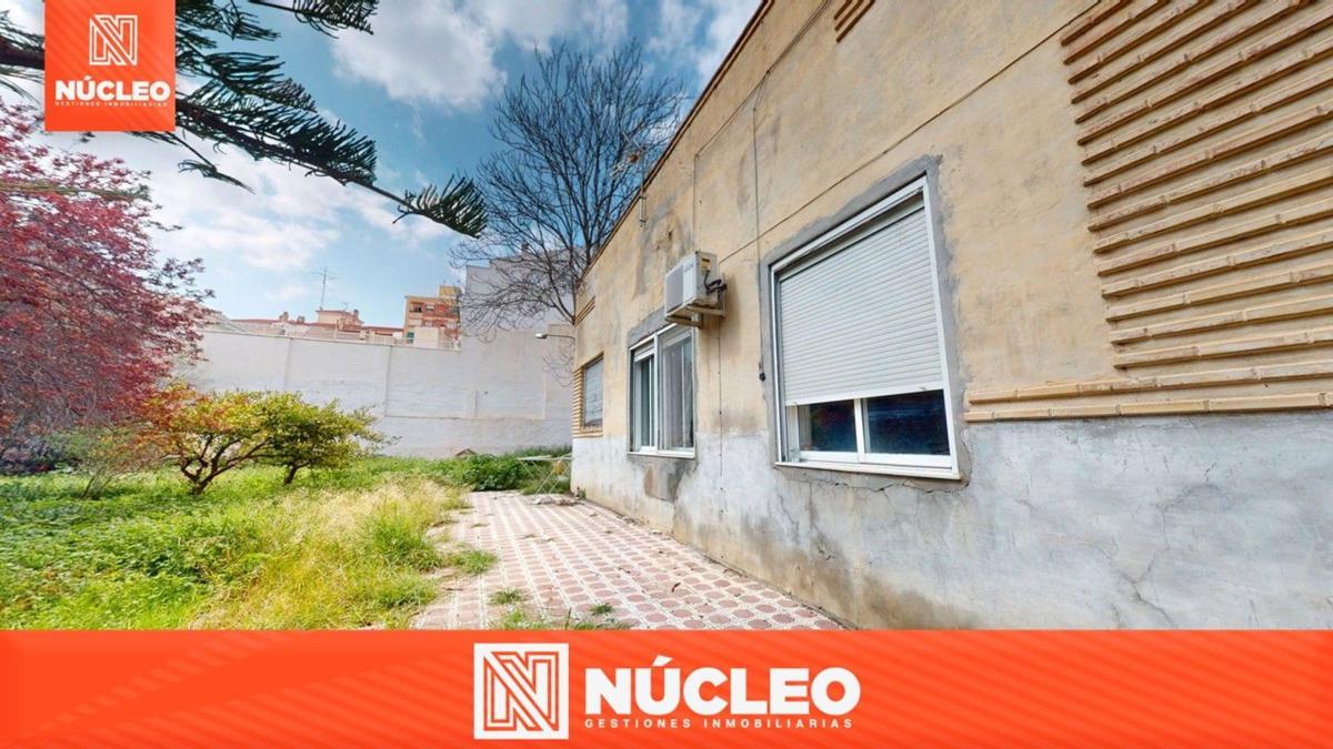Sale of independent chalet in Calle Conde Coloma, Elda
photo 1