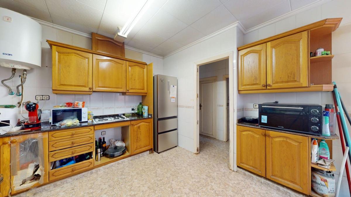 Sale of independent chalet in Calle Conde Coloma, Elda
photo 4