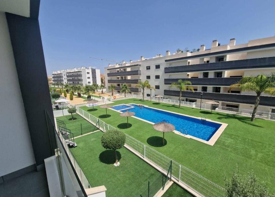 Sprzedaż mieszkania w Calle Luisa Fernanda, 8, Orihuela
photo 1