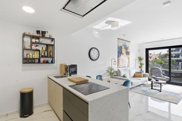 Venta de piso en Calle Chile, 210, Orihuela
 photo 3