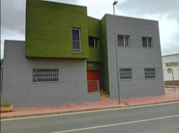 Casa independiente en avenida Barbarroja photo 2