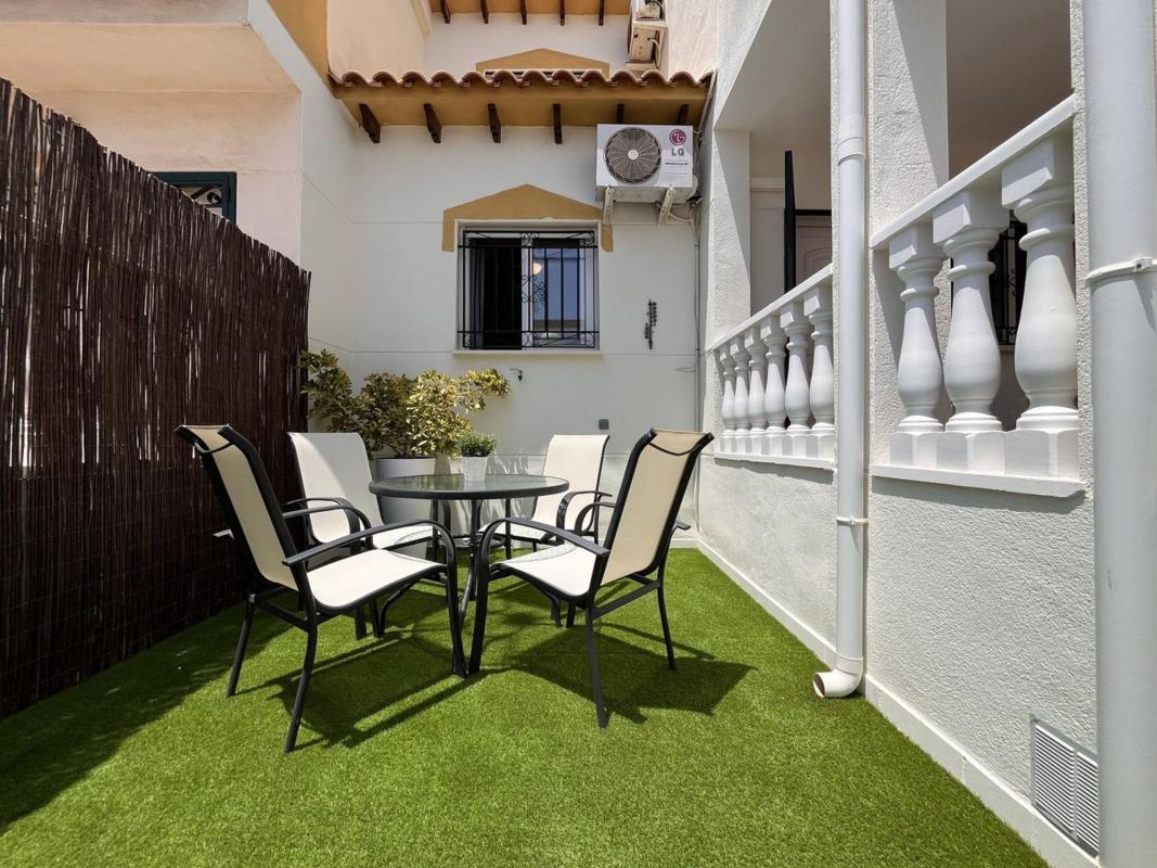 Venta de chalet adosado en Calle Mira , Orihuela photo 3
