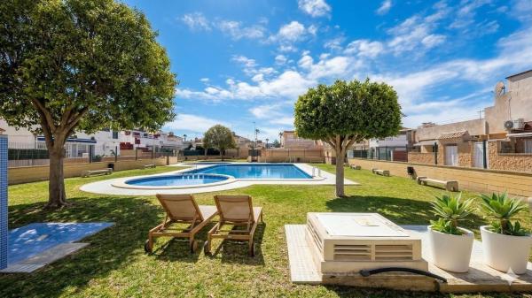 Chalet adosado photo 1