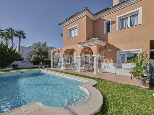 Casa independiente en avenida de Miguel Hernández thumbnail 1