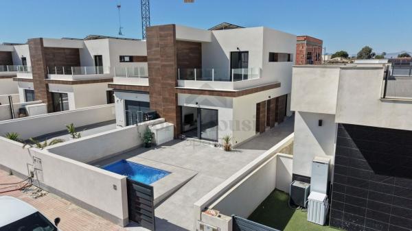 Chalet adosado en calle Ruperto Chapi photo 3