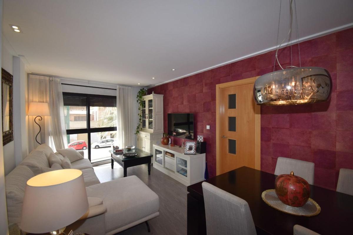 Sale of apartment in Barrio Raval de Santa Teresa-El Asilo, Elche / Elx
 photo 2