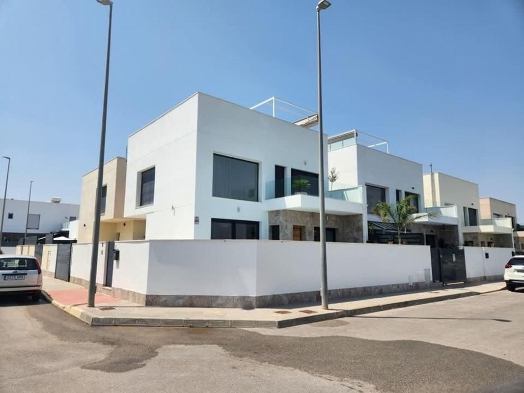 Venta de chalet independiente en Avenida Alcalde Antonio Fernández, 10, Daya Vieja
photo 1