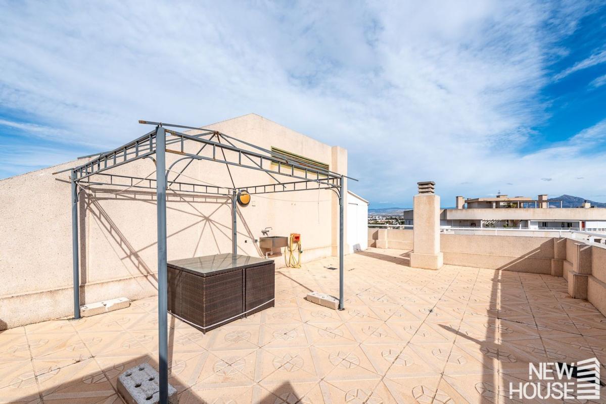 Venta de duplex en Avenida de Gijón, Alicante / Alacant photo 1