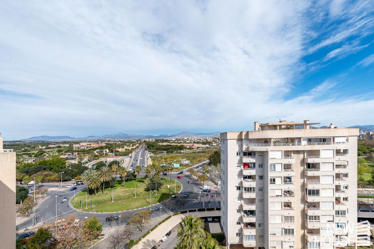 Venta de duplex en Avenida de Gijón, Alicante / Alacant photo 2