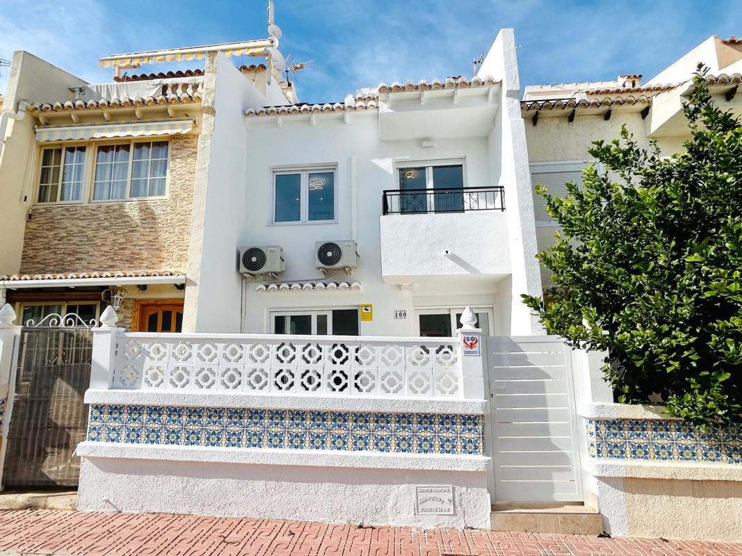 Venta de chalet adosado en Urbanización los Altos, 15 R , Torrevieja photo 3