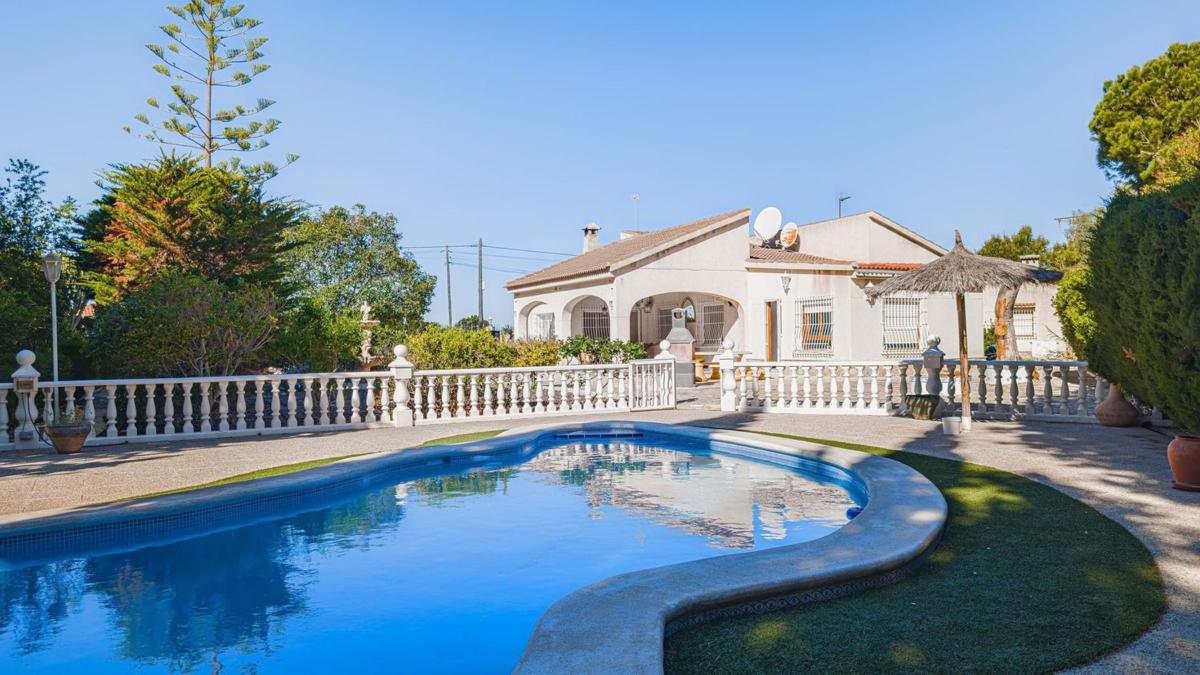 Venta de chalet independiente en Partida Maitino, 2130, Elche / Elx
photo 1