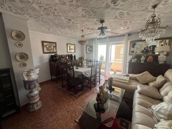 Sale of flat in Barrio Centro - Muelle Pesquero, Torrevieja
thumbnail 3