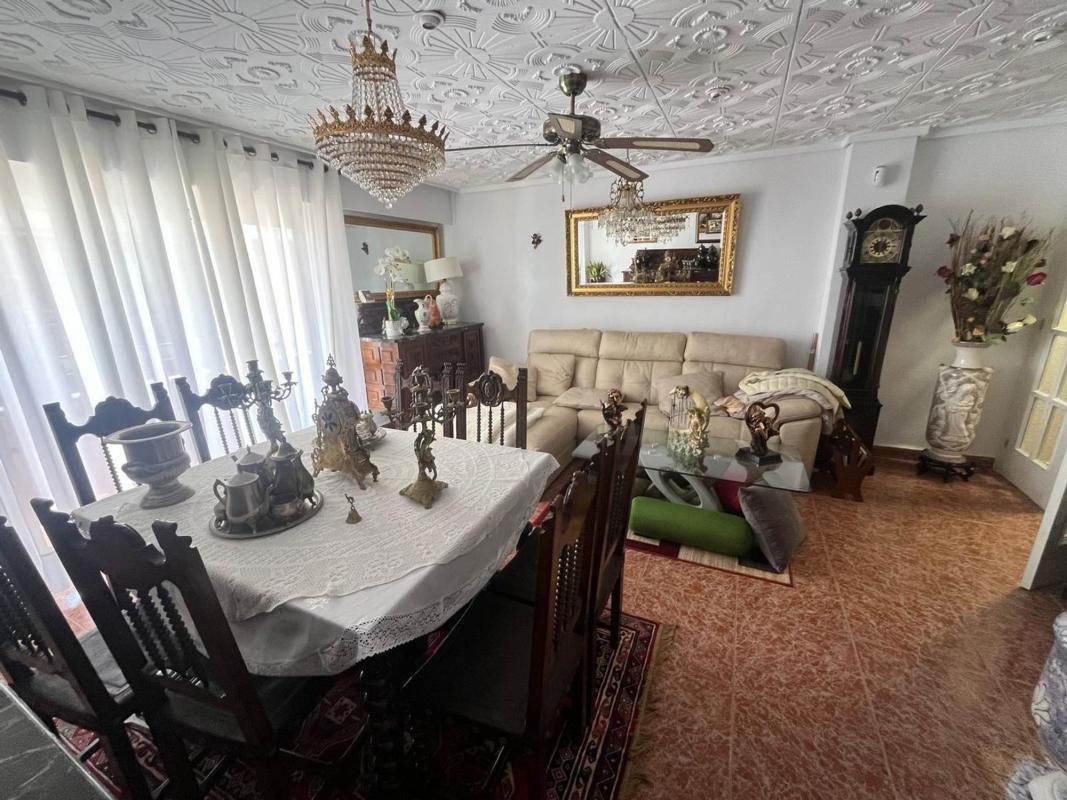 Sale of apartment in Barrio Centro - Muelle Pesquero, Torrevieja
 photo 4
