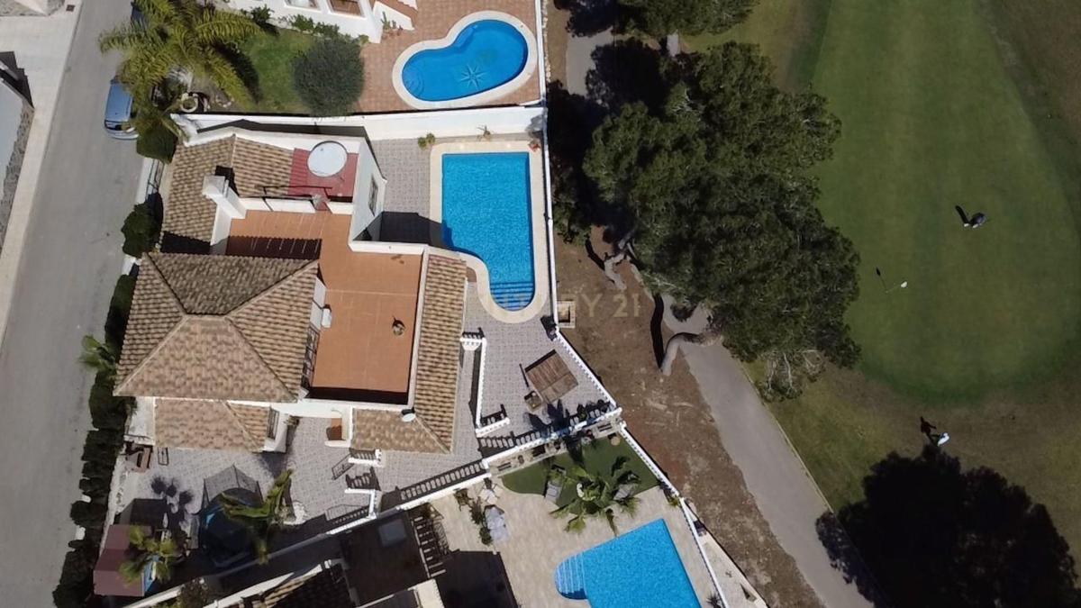 Продажа отдельного шале в  Calle Rio Segura, 405, Ориуэла photo 2