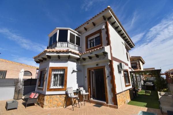 Chalet independiente en venta en Bigastro, Bigastro
 photo 1